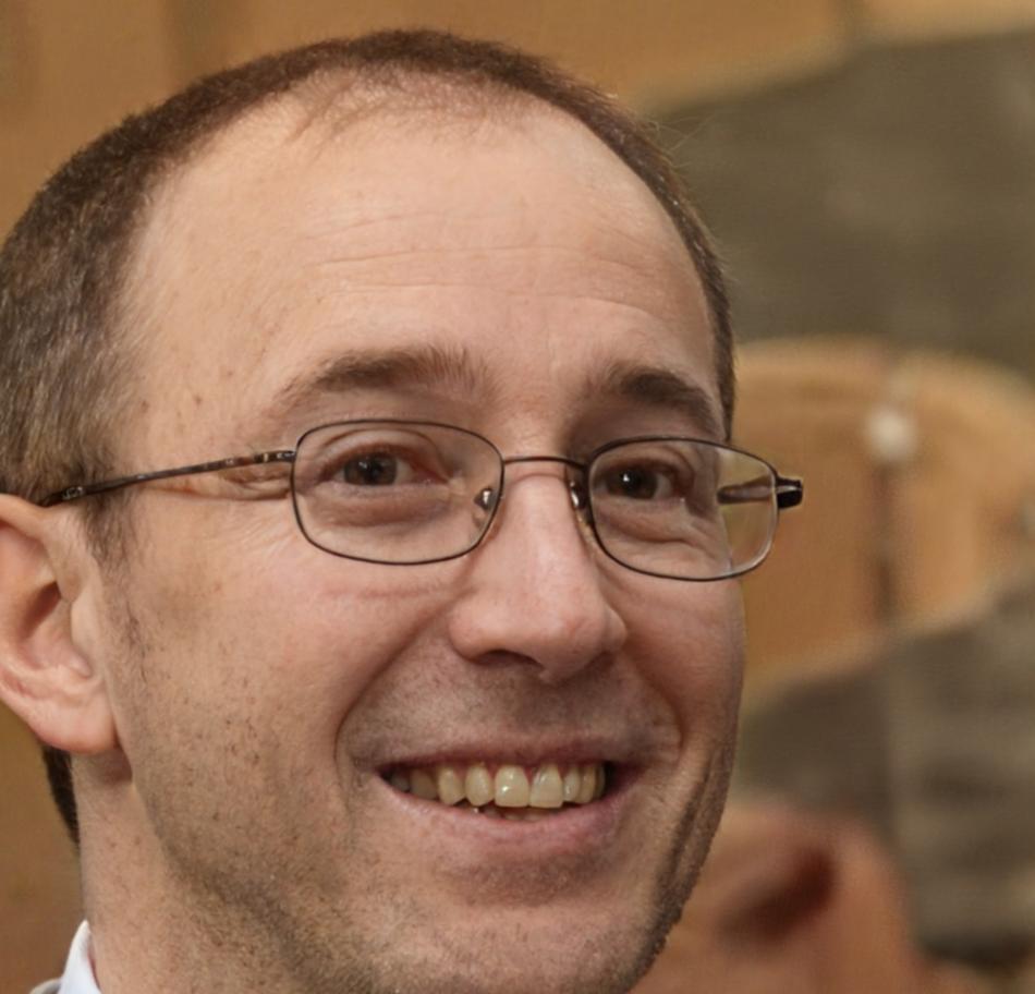 Marc Dubois, Directeur de l'Analyse Financière chez draveltohub